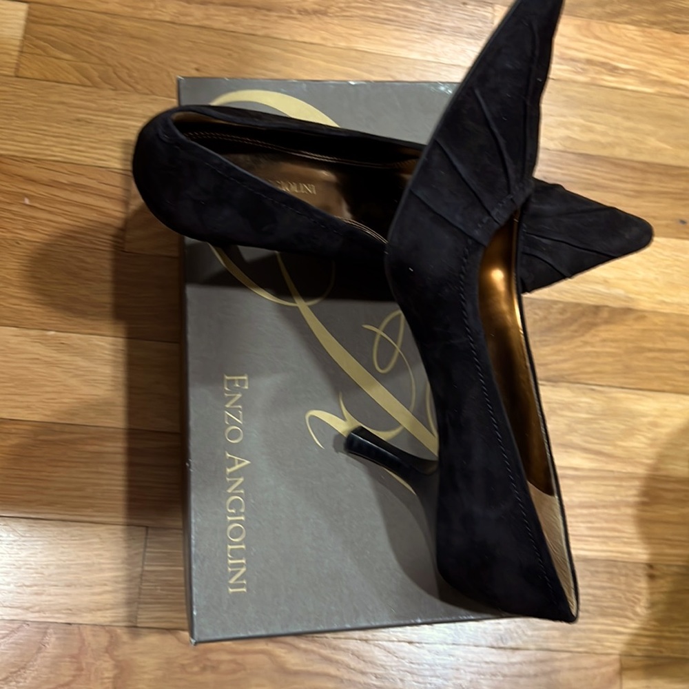 Enzo Angiolini black suede pumps size 9